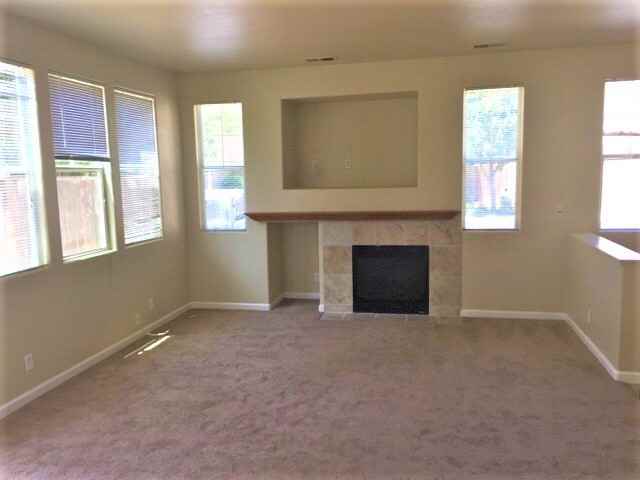 664 Gardenia Pl - Photo 3 of 5