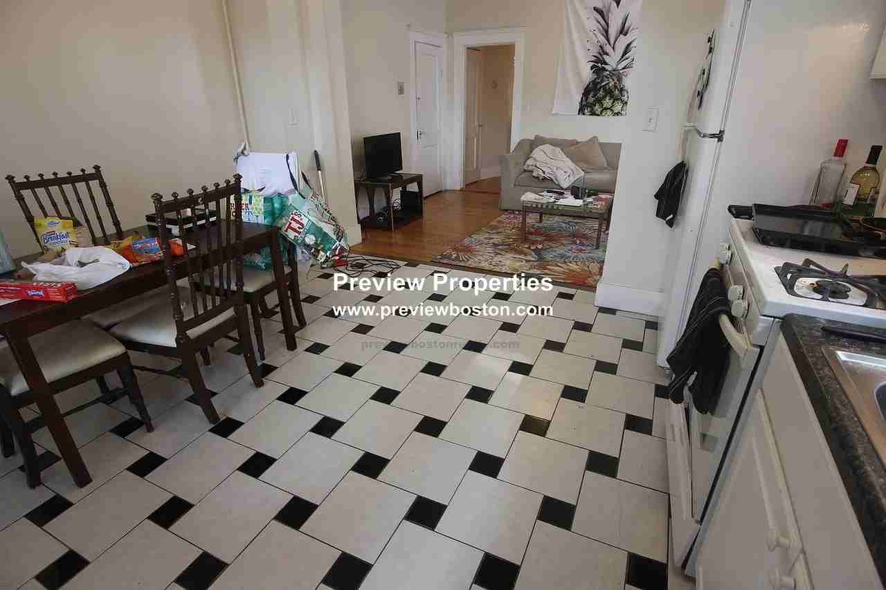 Chester St #4 - Photo 2 of 10