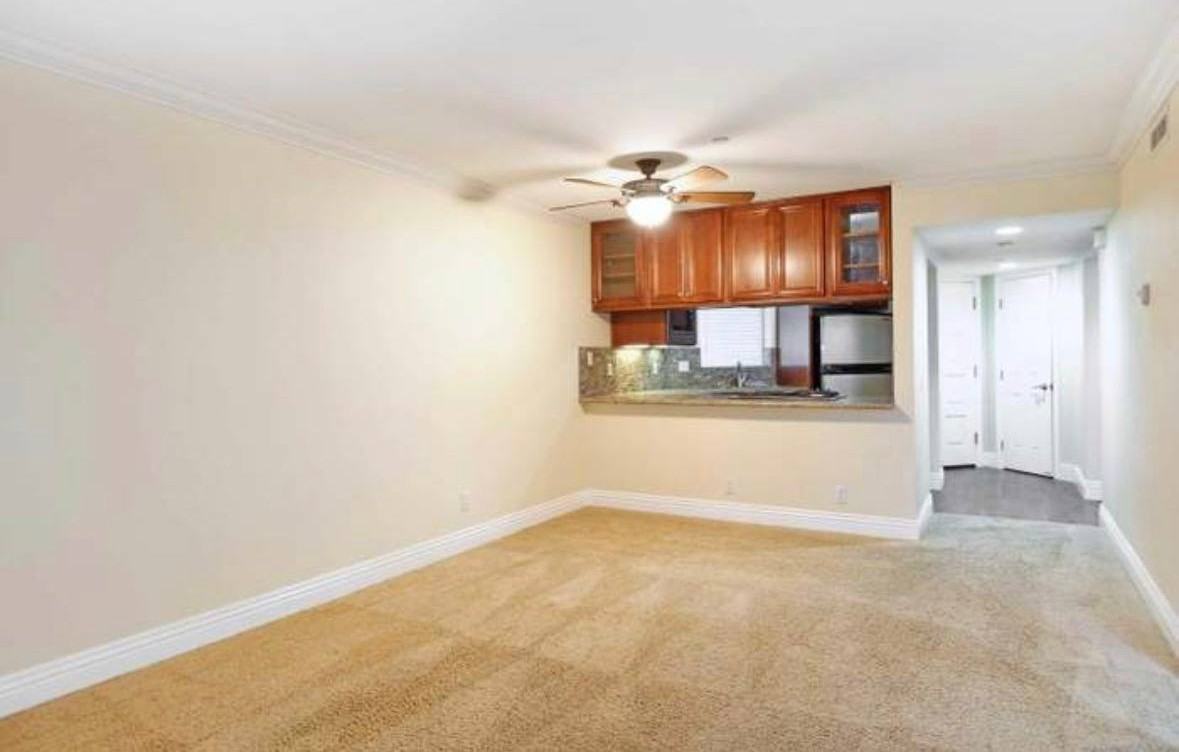 7509 Draper Ave - Photo 2 of 3