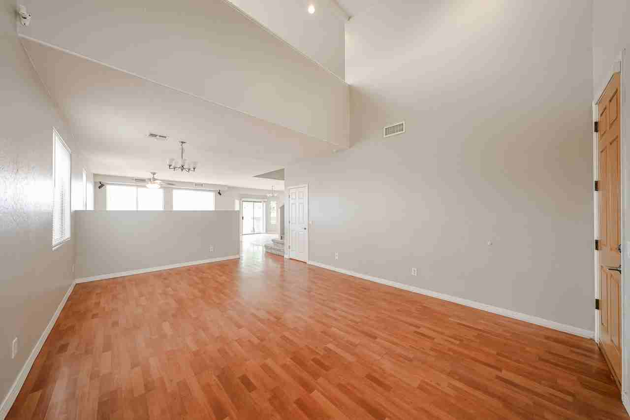 14605 W Verde Ln - Photo 7 of 50