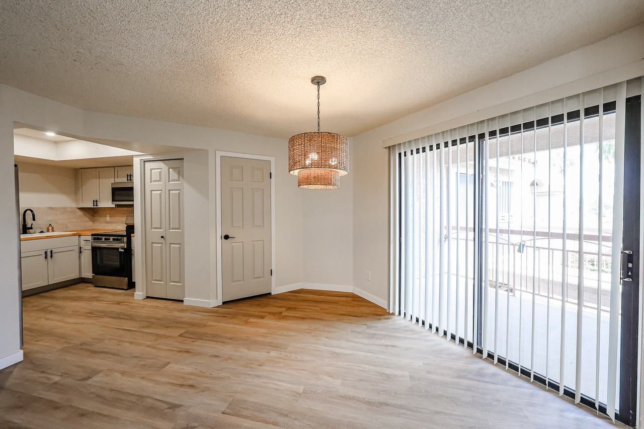 9151 W Greenway Rd #205 - Photo 5 of 28