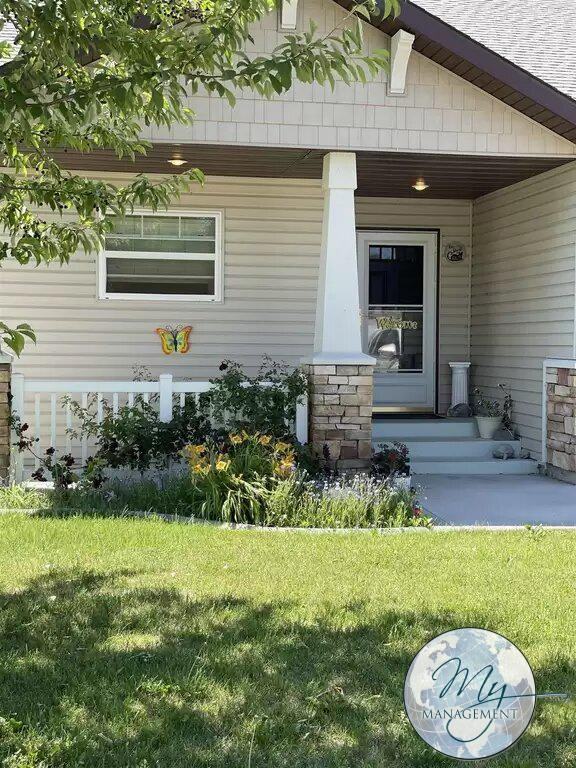 1197 Caswell Ave W - Photo 2 of 16