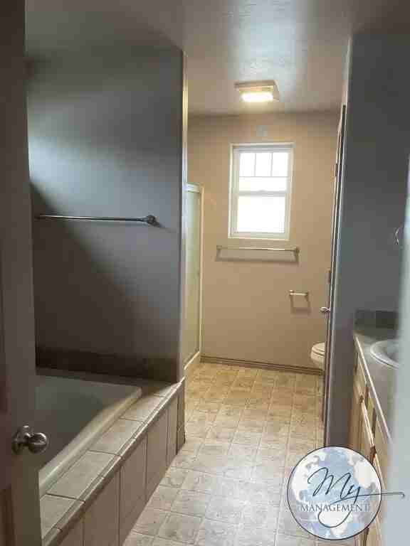 1197 Caswell Ave W - Photo 7 of 16