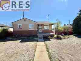 featured image of 1320 Holly St