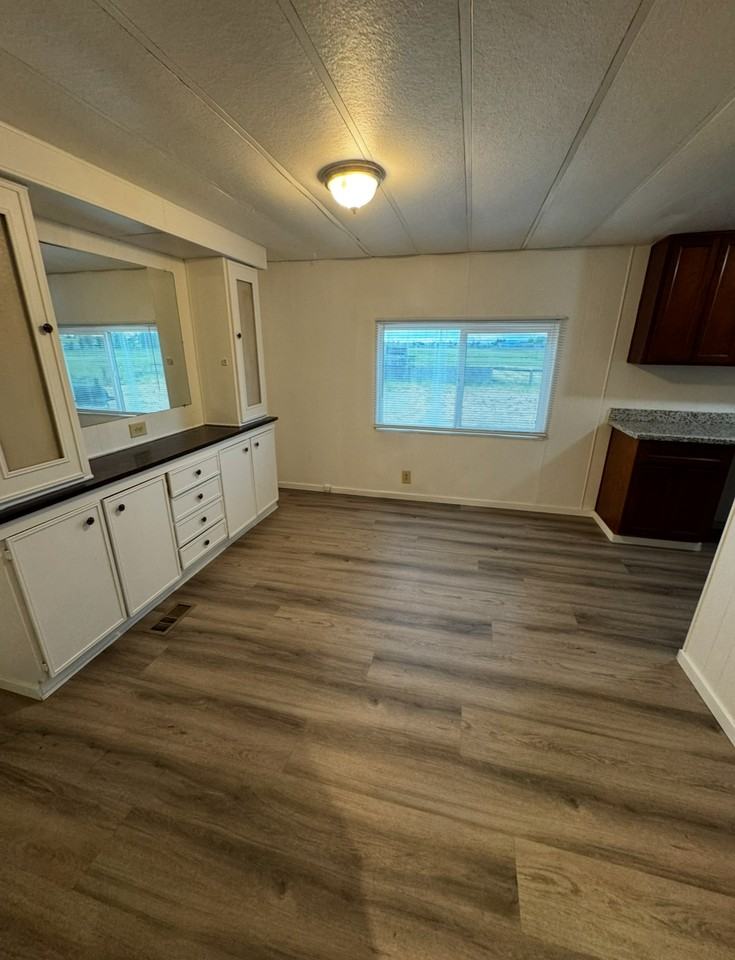 9596 Rogers Rd - Photo 5 of 17