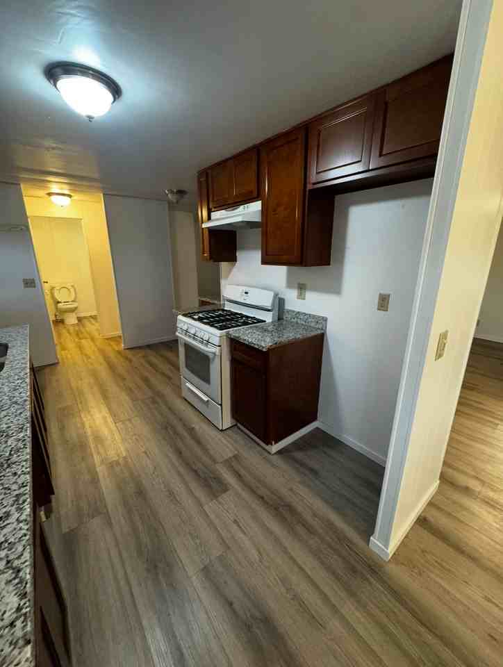 9596 Rogers Rd - Photo 7 of 17