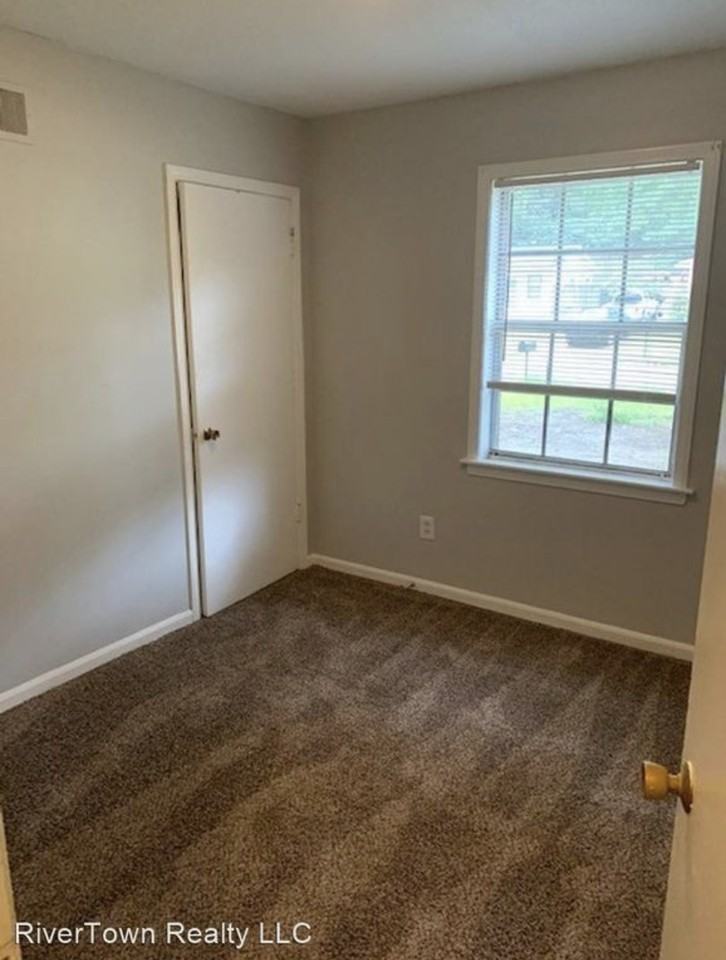 1424 Ticonderoga Dr - Photo 5 of 10