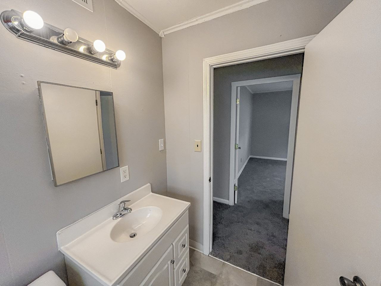 3210 E 12th Ave - Photo 7 of 19