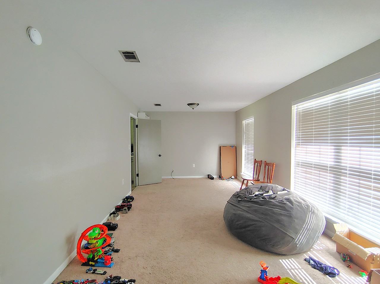 801 Ogilsvie St - Photo 2 of 16