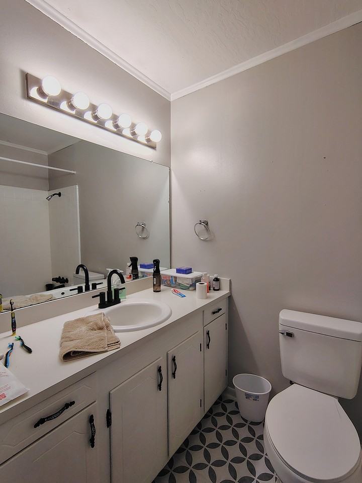 801 Ogilsvie St - Photo 7 of 16