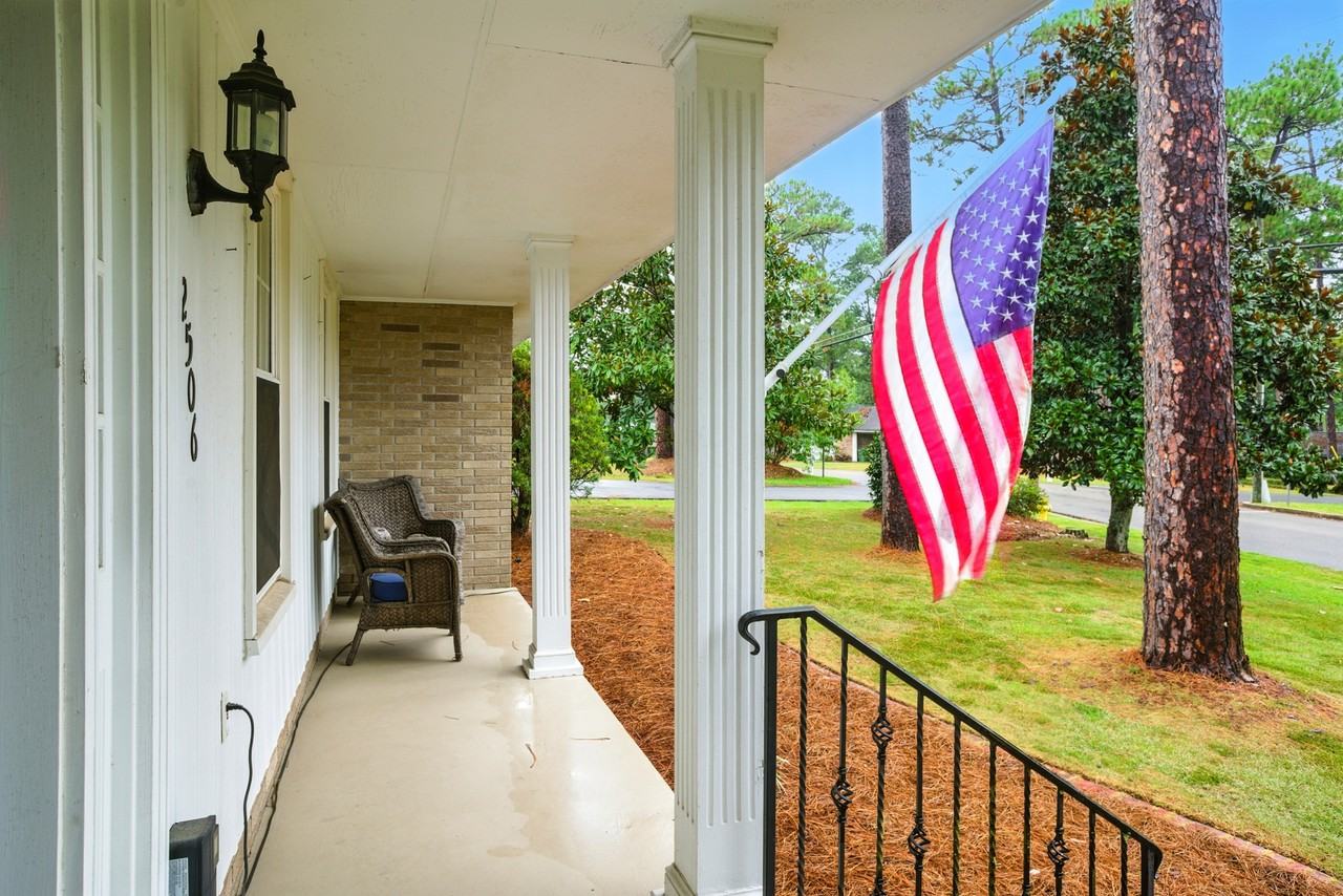 2506 Arcadia St - Photo 4 of 50