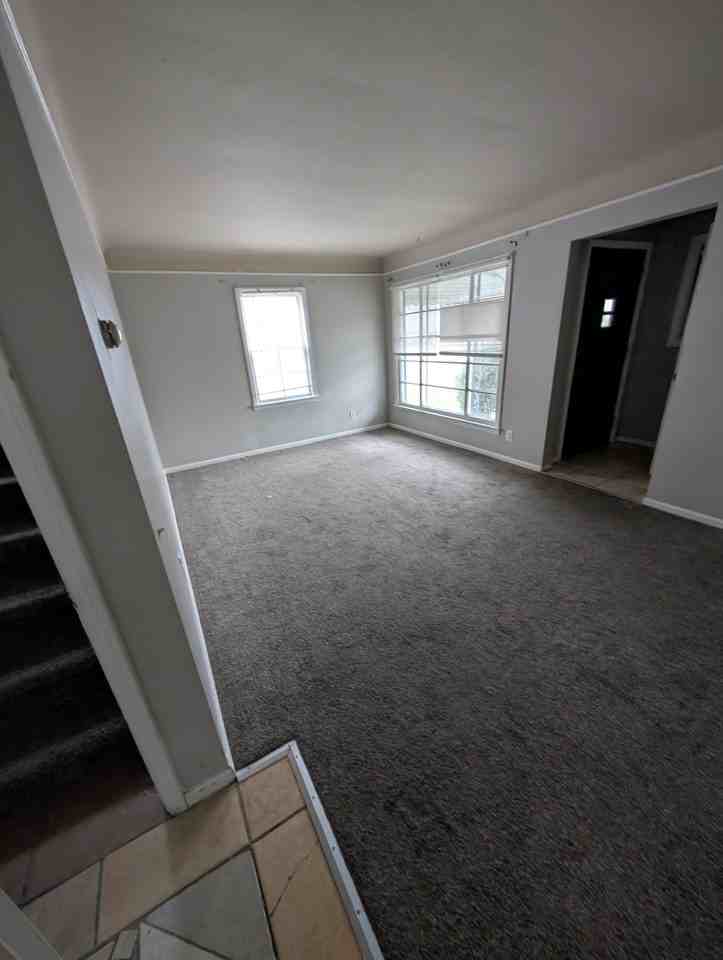 27471 Forestview Ave - Photo 2 of 12