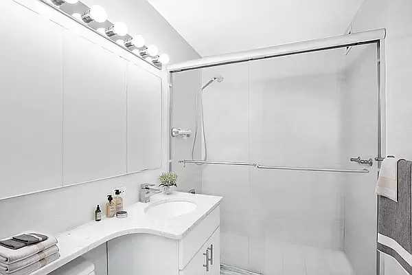 11201 Queens Blvd - Photo 7 of 8