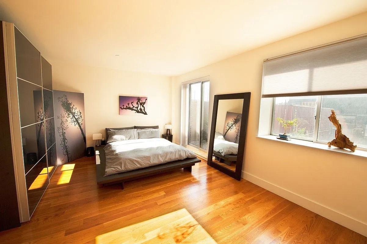 201 Spencer St - Photo 3 of 12