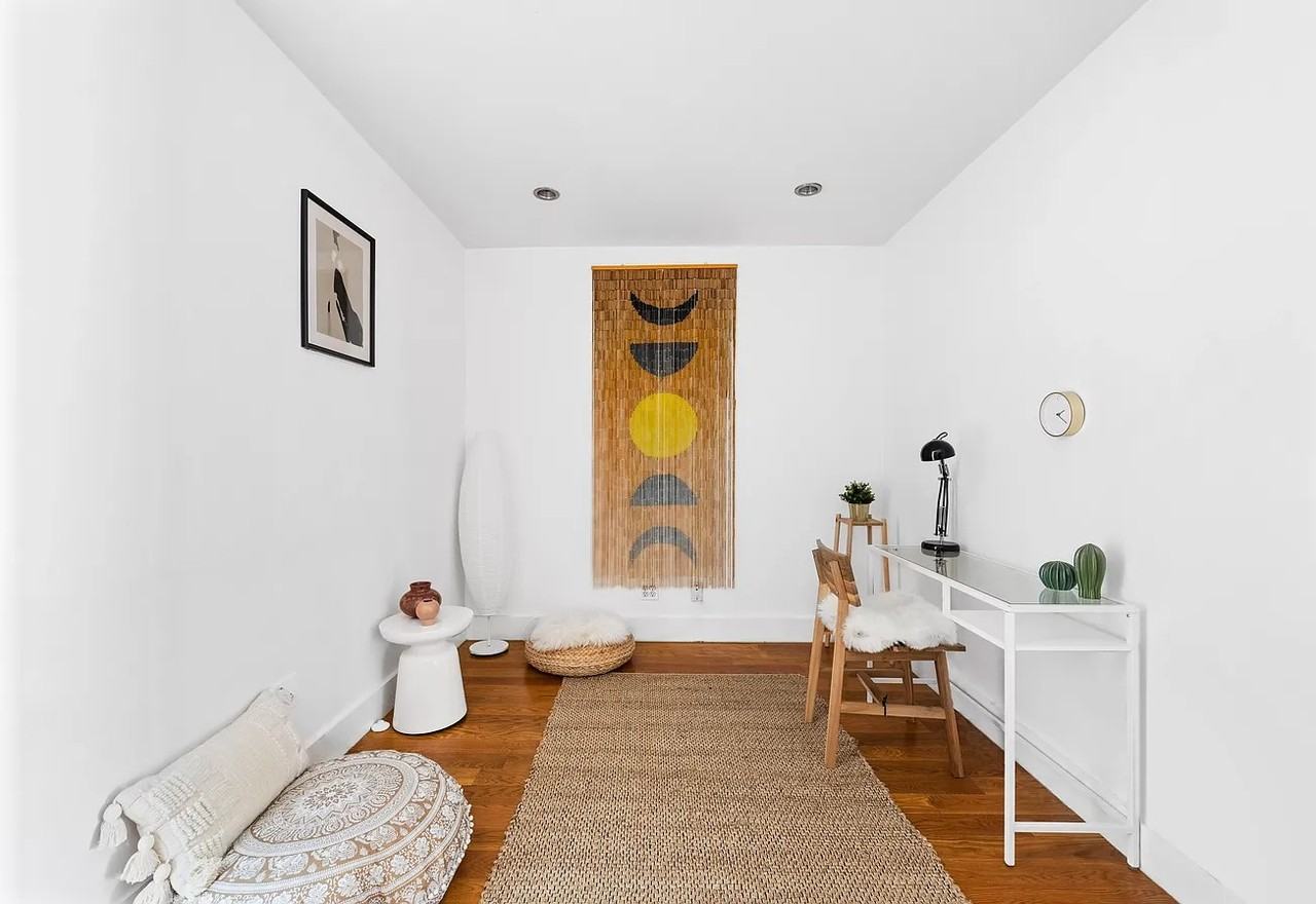 201 Spencer St - Photo 5 of 12