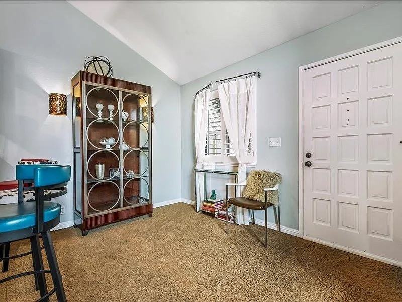 457 Coyote Creek Cir - Photo 3 of 13