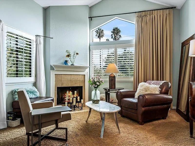 457 Coyote Creek Cir - Photo 4 of 13