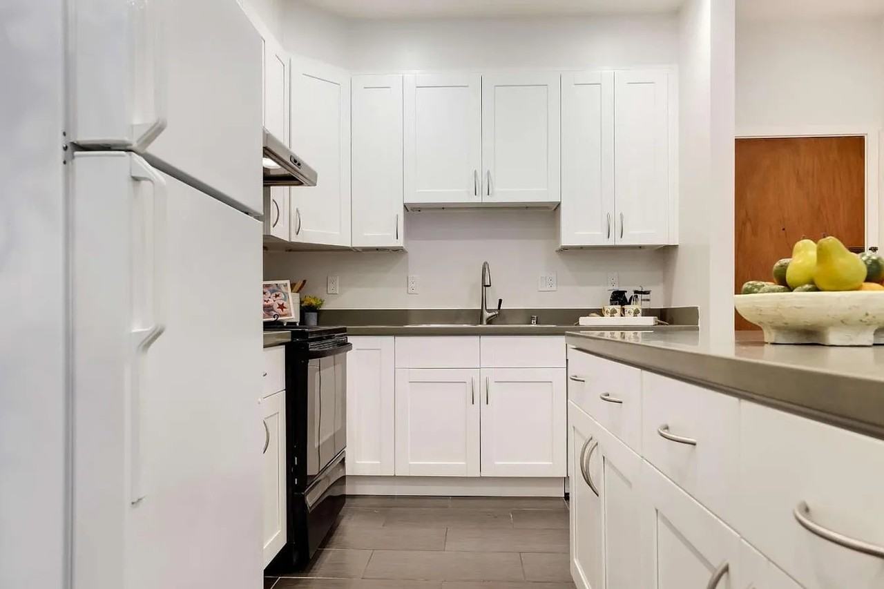 50 N San Mateo Dr - Photo 7 of 14