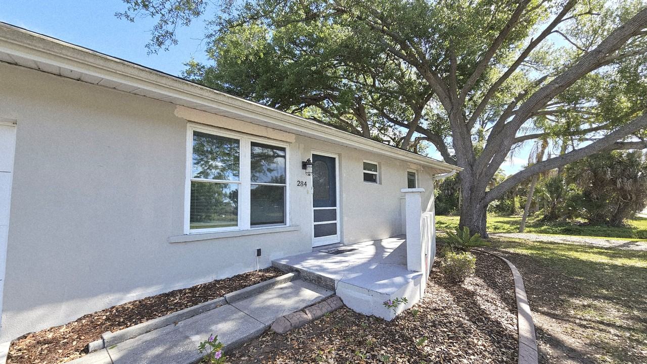 284 Rotonda Blvd W - Photo 2 of 28