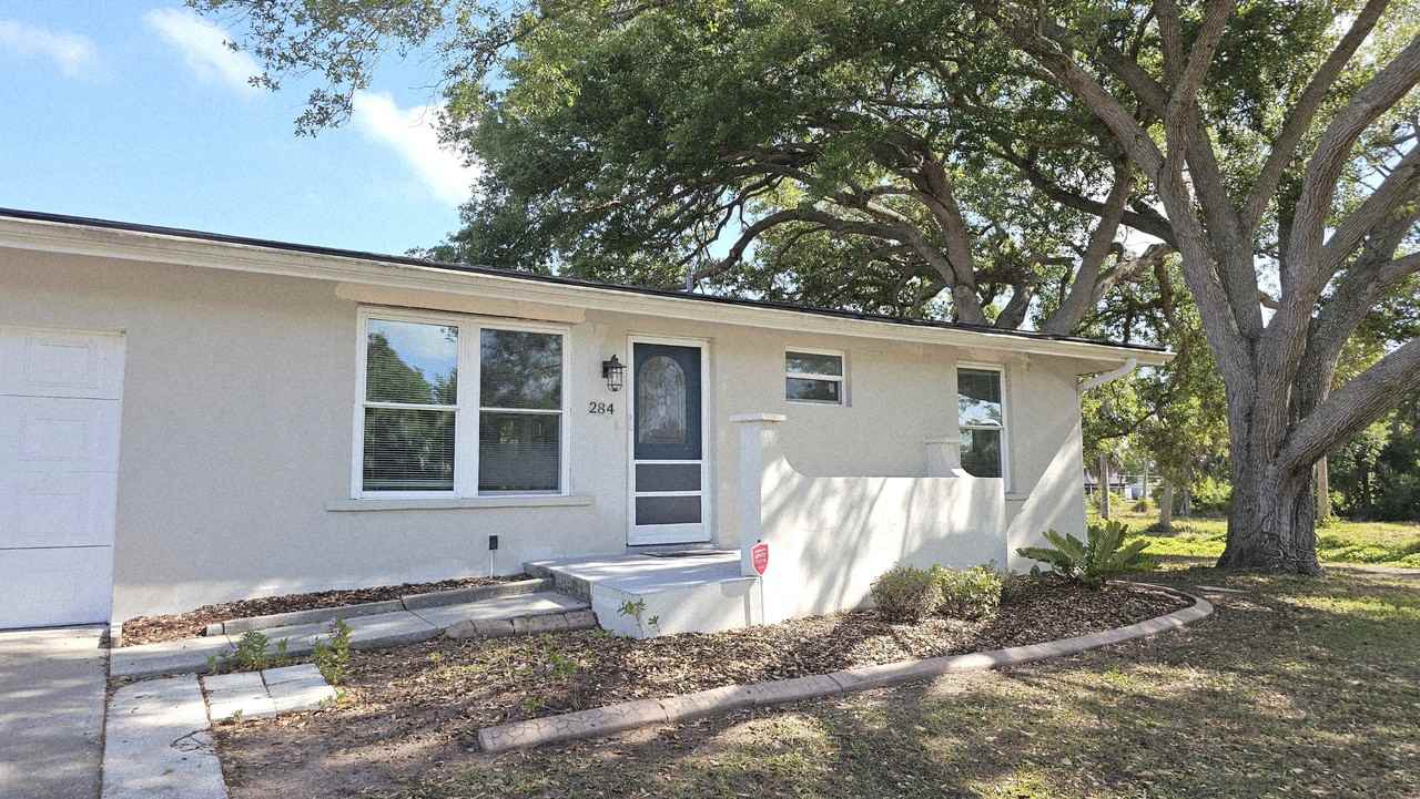 284 Rotonda Blvd W - Photo 3 of 28