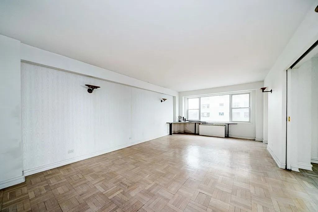 50 Sutton Pl S - Photo 7 of 7