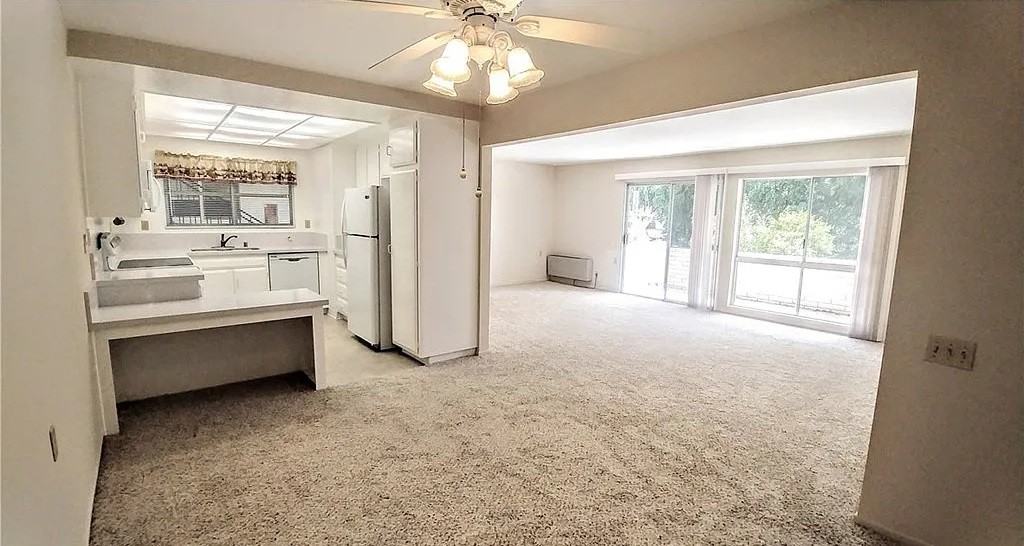 3250 San Amadeo #B - Photo 4 of 19