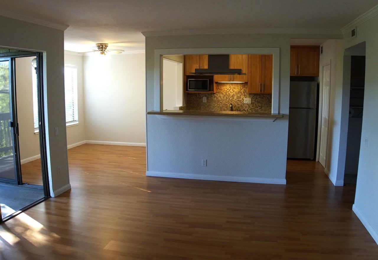 3334 Brittan Ave #10 - Photo 4 of 19