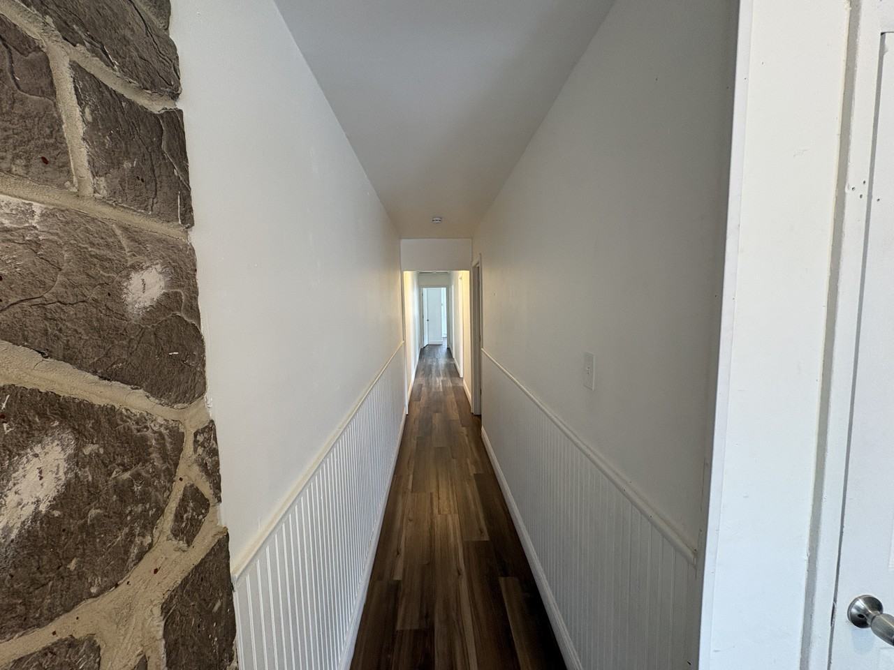 635 E Chestnut St - Photo 5 of 15