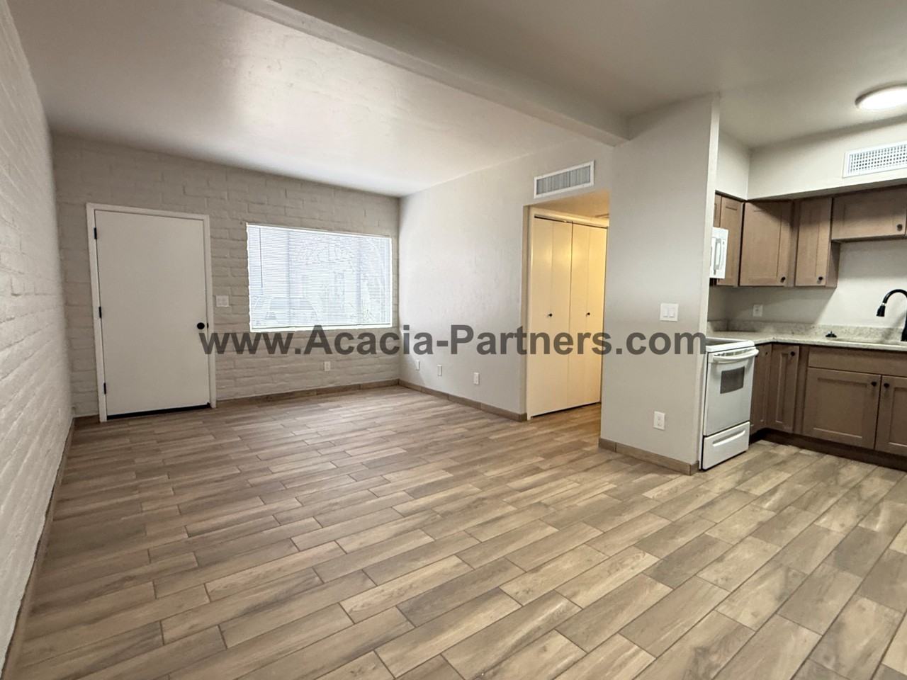 1651 N Louis Ln #B - Photo 3 of 15