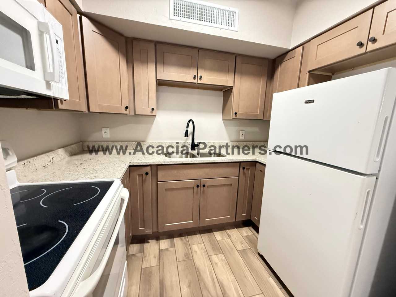 1651 N Louis Ln #B - Photo 4 of 15