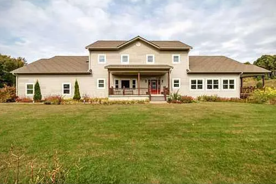 7642 W Folsom St - Photo 2 of 29