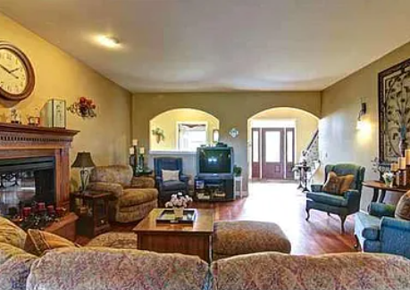 7642 W Folsom St - Photo 5 of 29