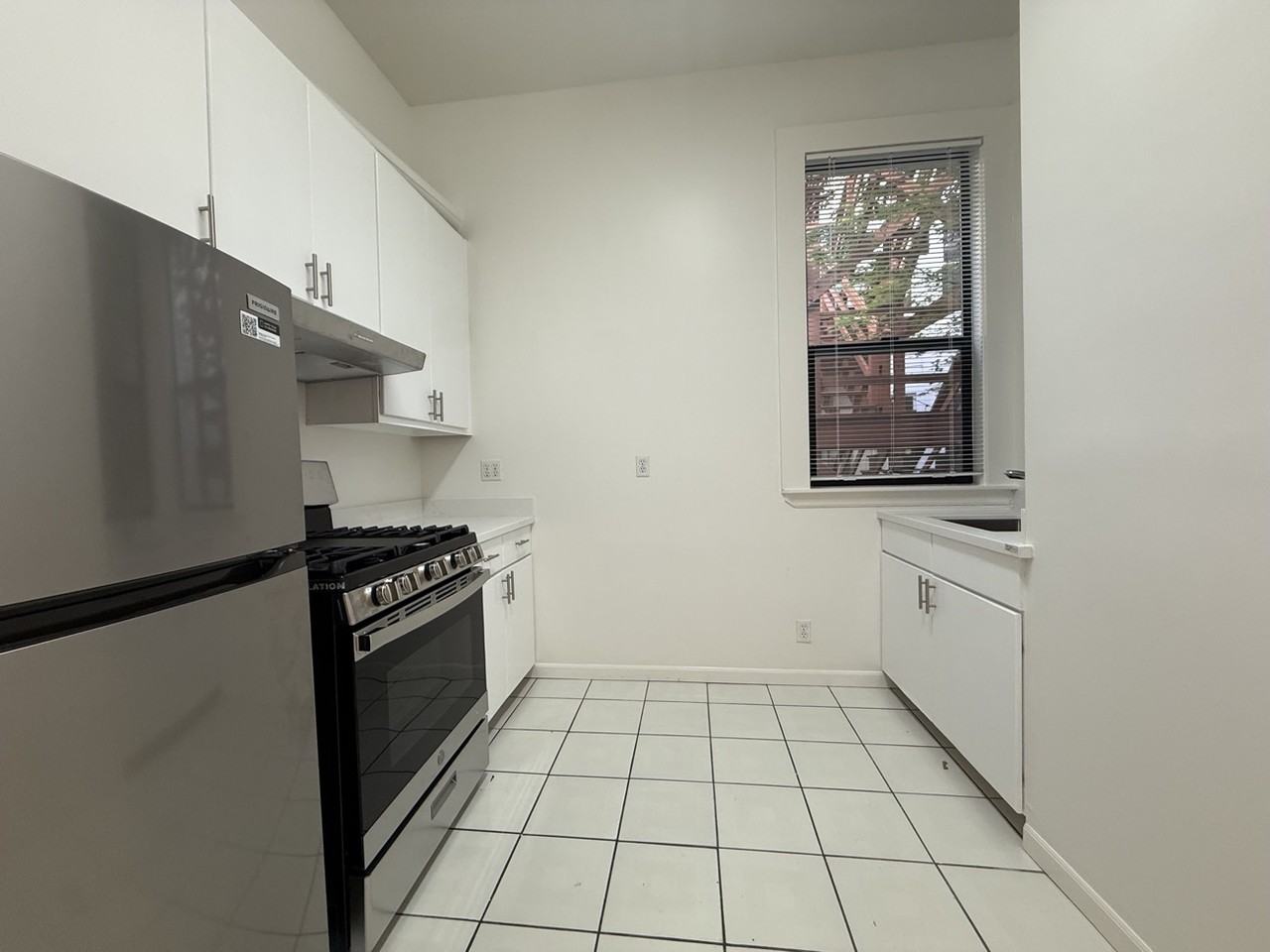 1429 Page St #A - Photo 6 of 14