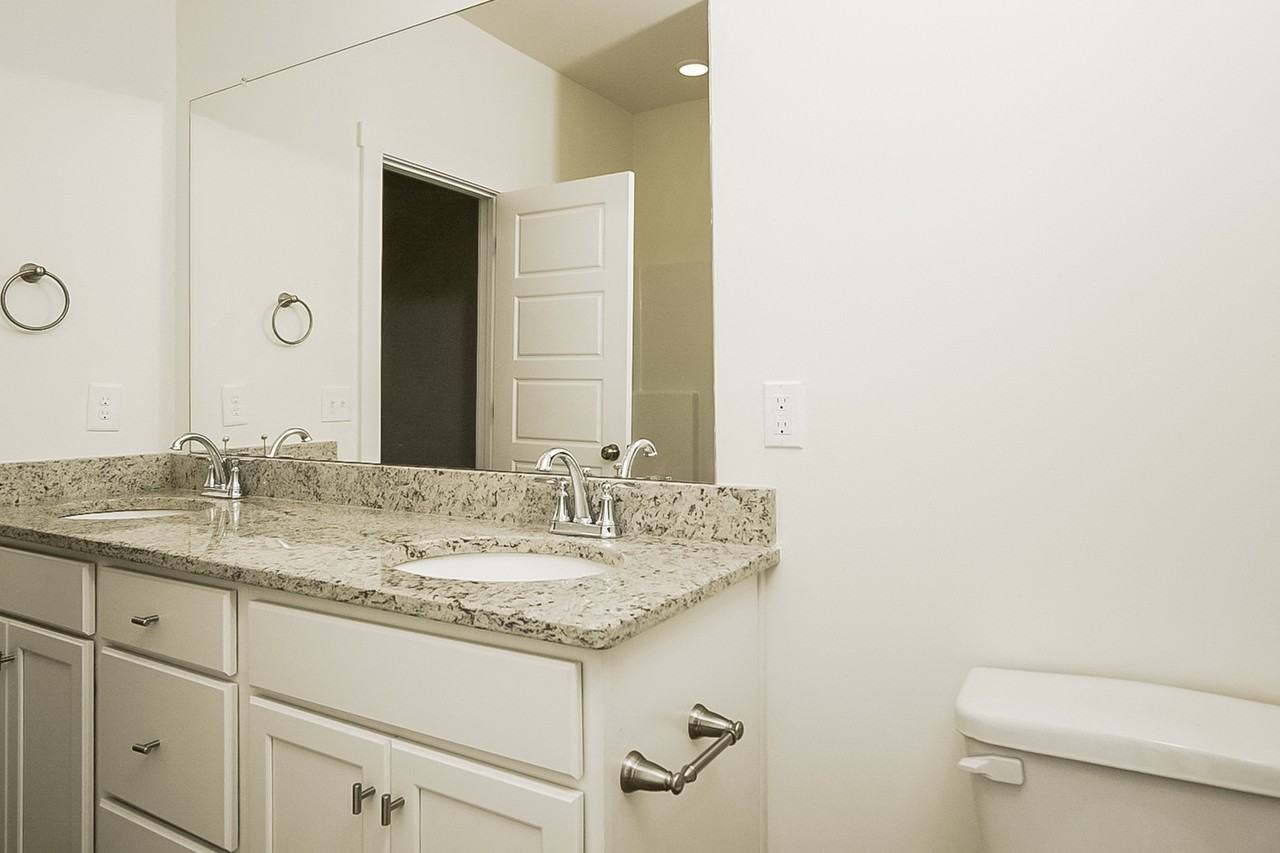 26219 Beech Grove Ln - Photo 5 of 15