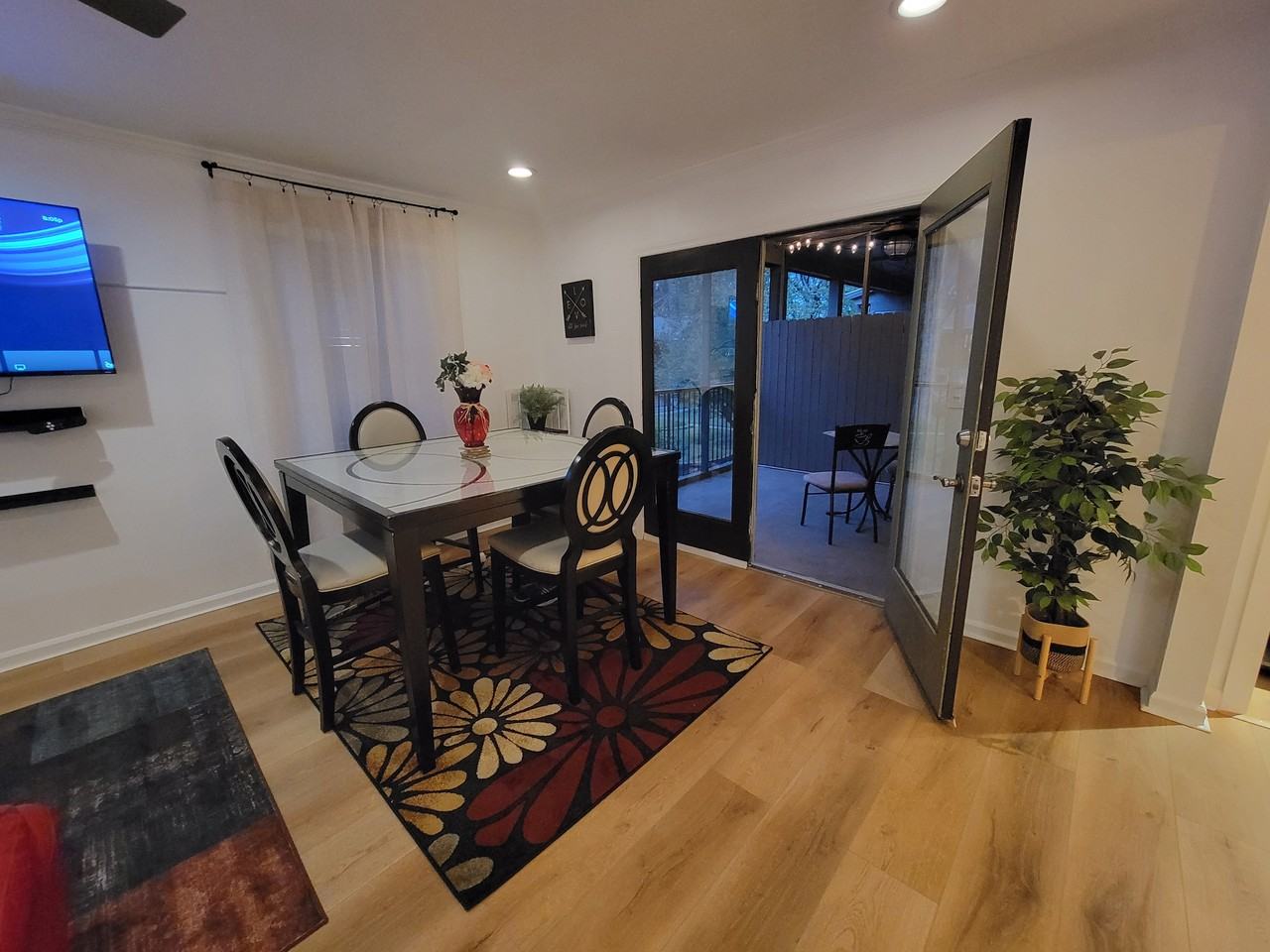 3107 Colonial Way #G - Photo 4 of 22