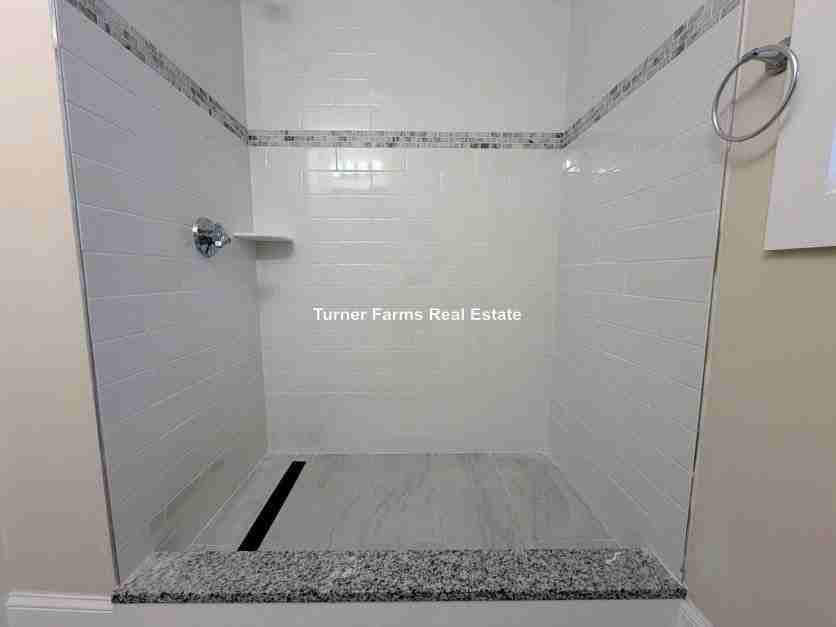 Lowell Cir #1 - Photo 4 of 24