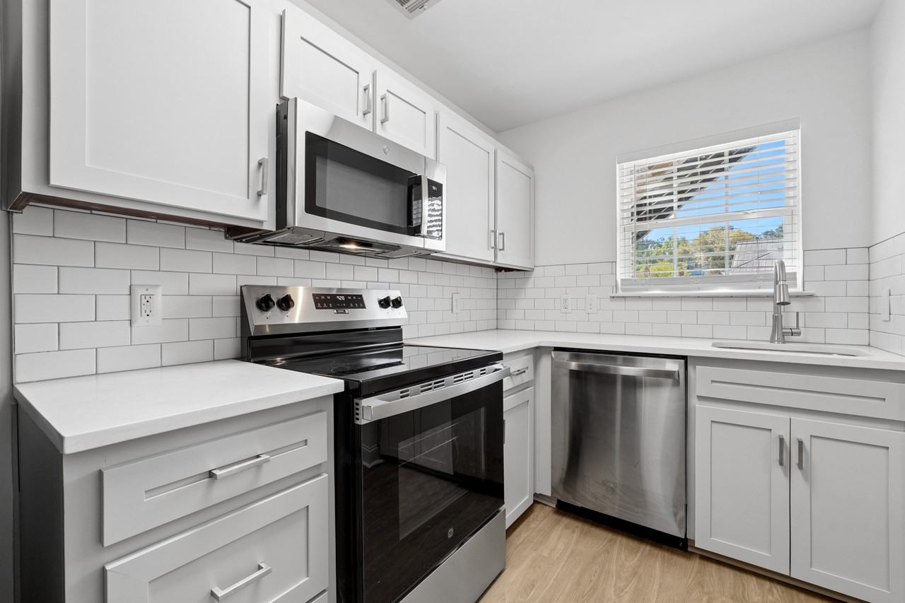 Pooler Station - Photo 2 of 19