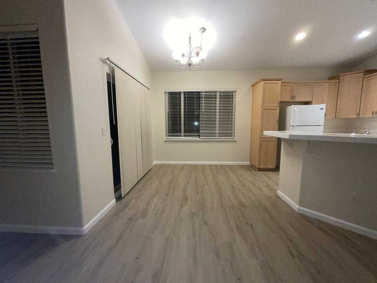 285 Fallen Leaf Ln - Photo 3 of 21