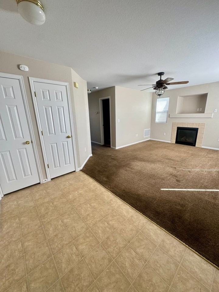 1170 Legend Oak Dr - Photo 4 of 27