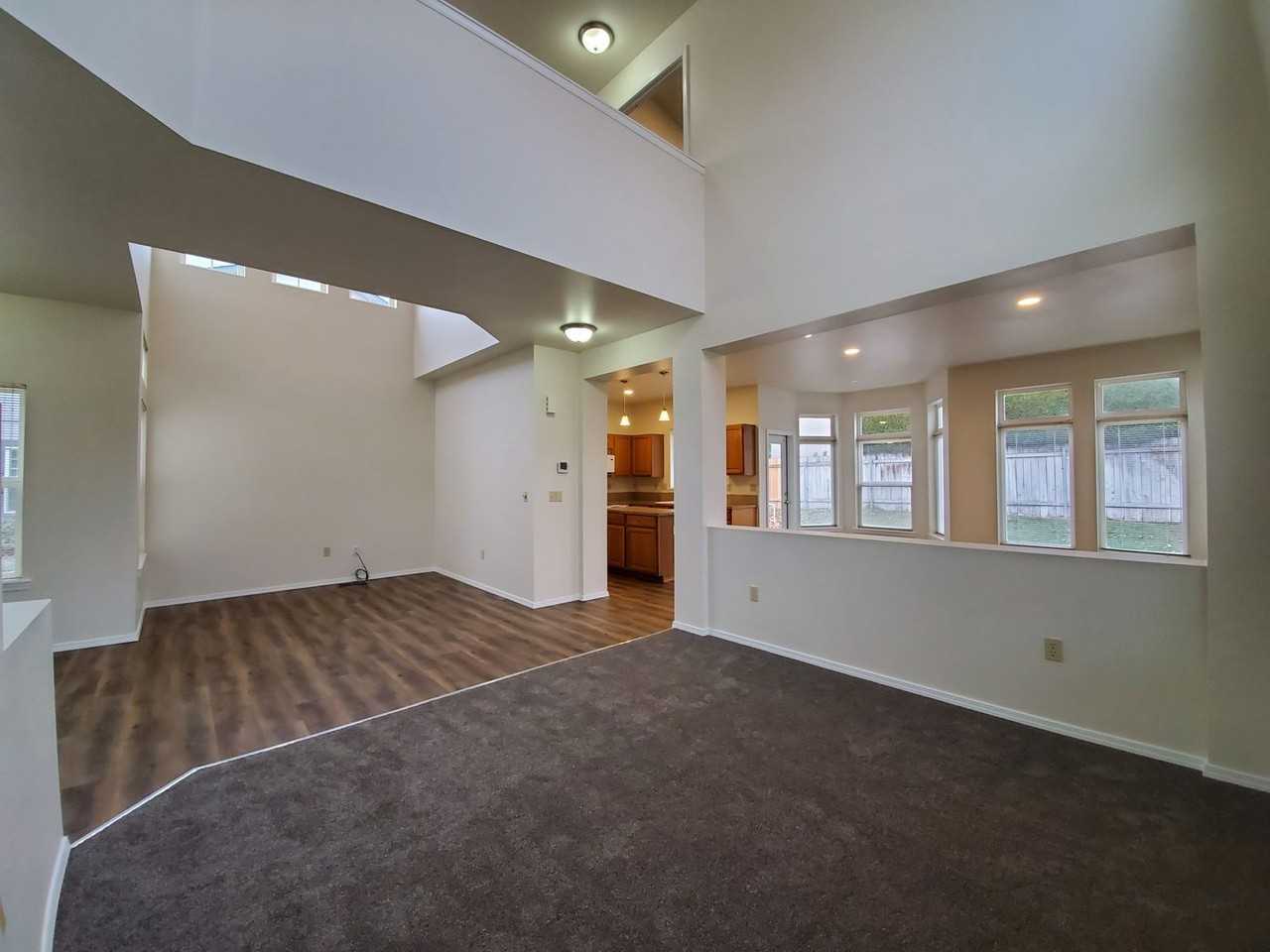 1611 Lamb Ave - Photo 5 of 31