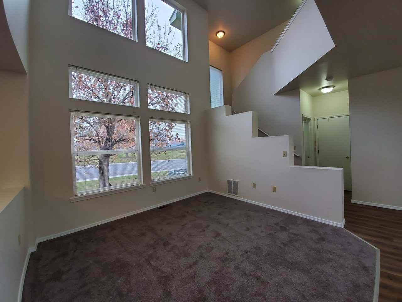 1611 Lamb Ave - Photo 6 of 31