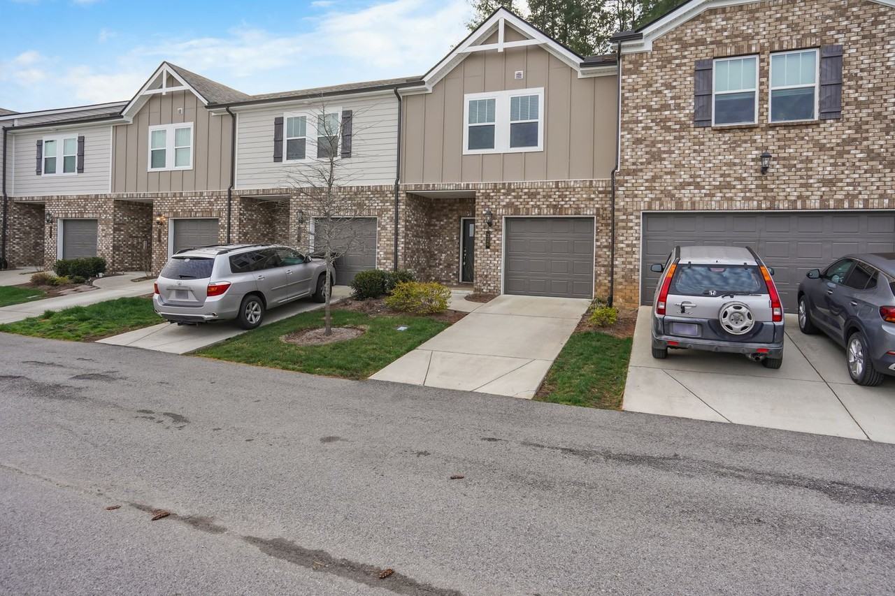 326 Seaton Way - Photo 3 of 27