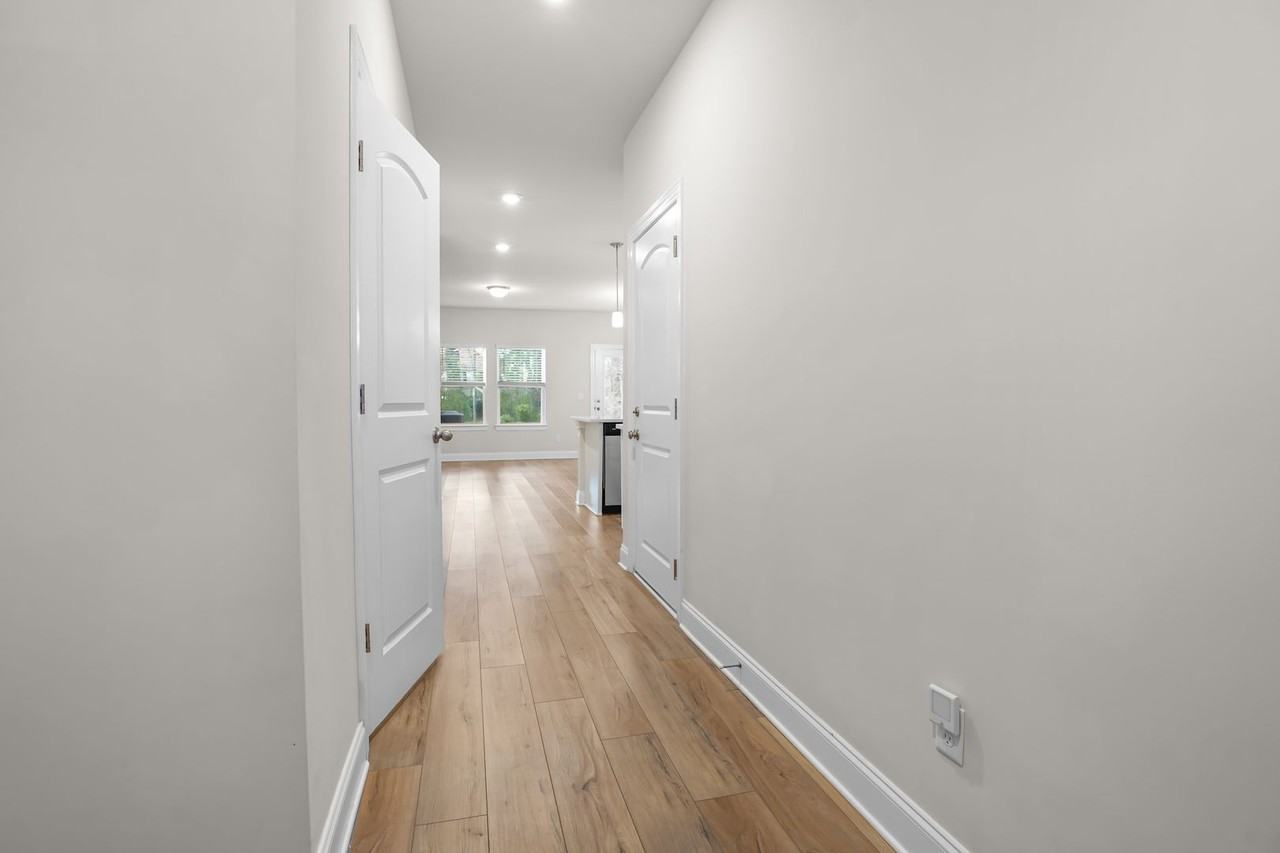 326 Seaton Way - Photo 5 of 27