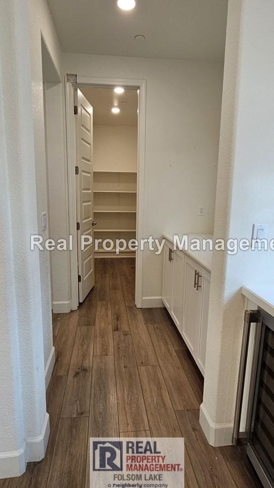 3376 Loggerhead Cir - Photo 6 of 37