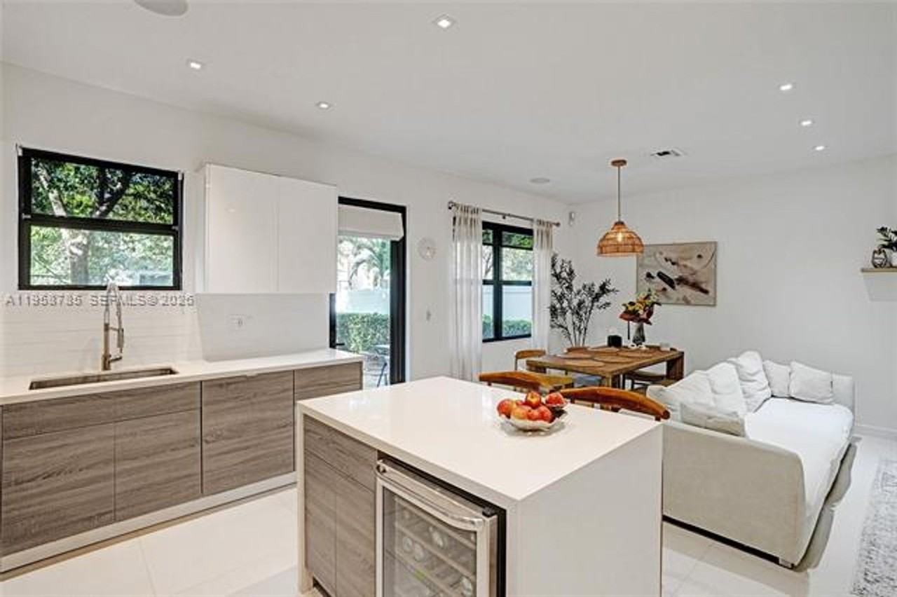 650 Ne 193rd Ter #650 - Photo 4 of 14