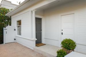 featured image of 306 W De La Guerra St #NA