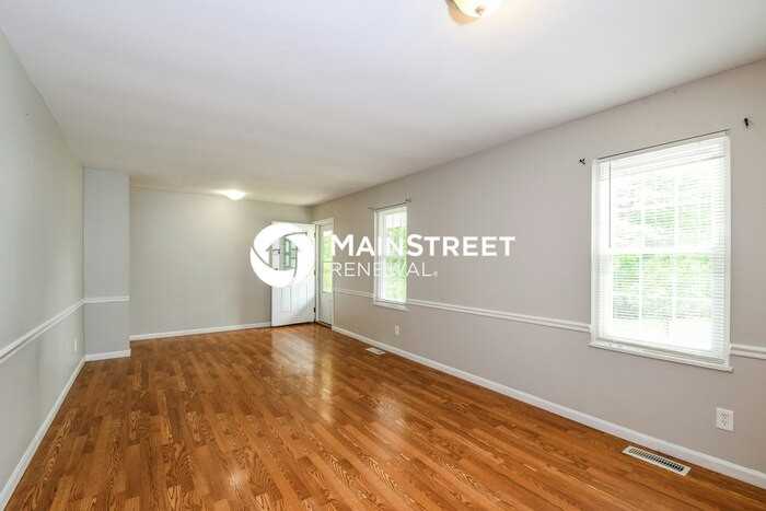 2416 Angela Dr - Photo 6 of 17