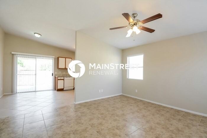 1919 W Calle Guadalajara - Photo 5 of 16