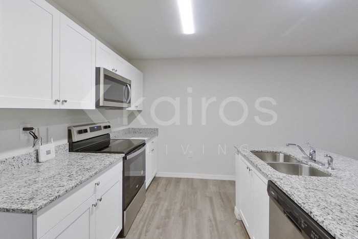 9107 Aegean Cir - Photo 7 of 24