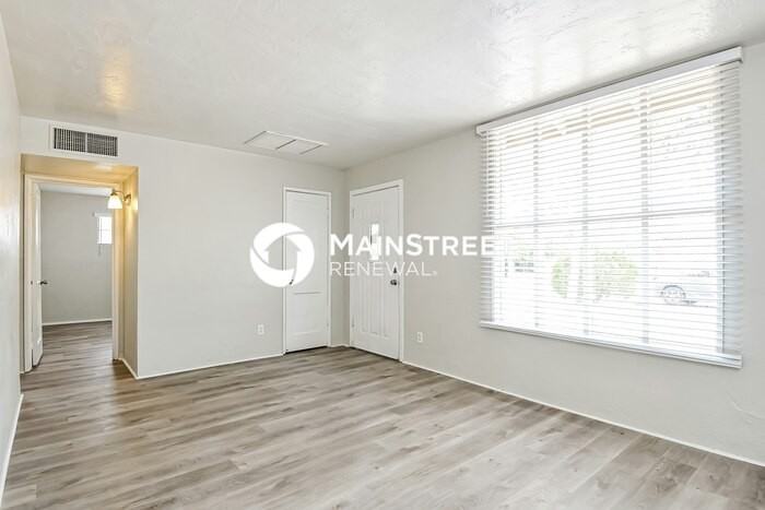 927 W Calle Garcia - Photo 3 of 16